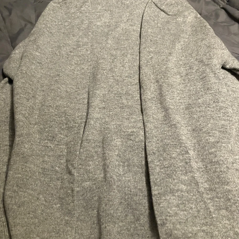 Quince Mongolian cashmere v-neck sweater gray women’s XL new with tags - Picture 5 of 6